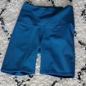 Calia high rise bike short